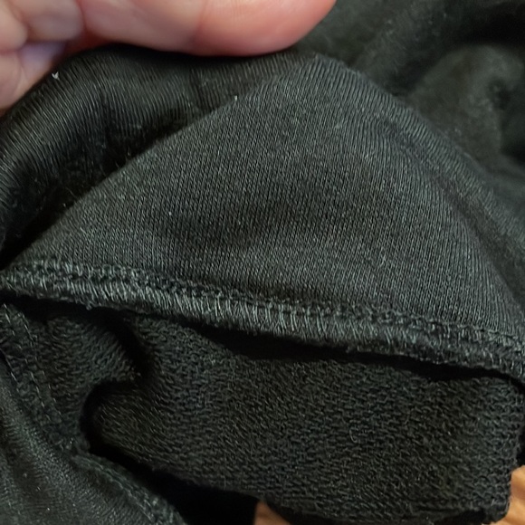 Jet by John Eshaya black heart relaxed fit pullover soft and cozy top sz SP - Picture 12 of 12